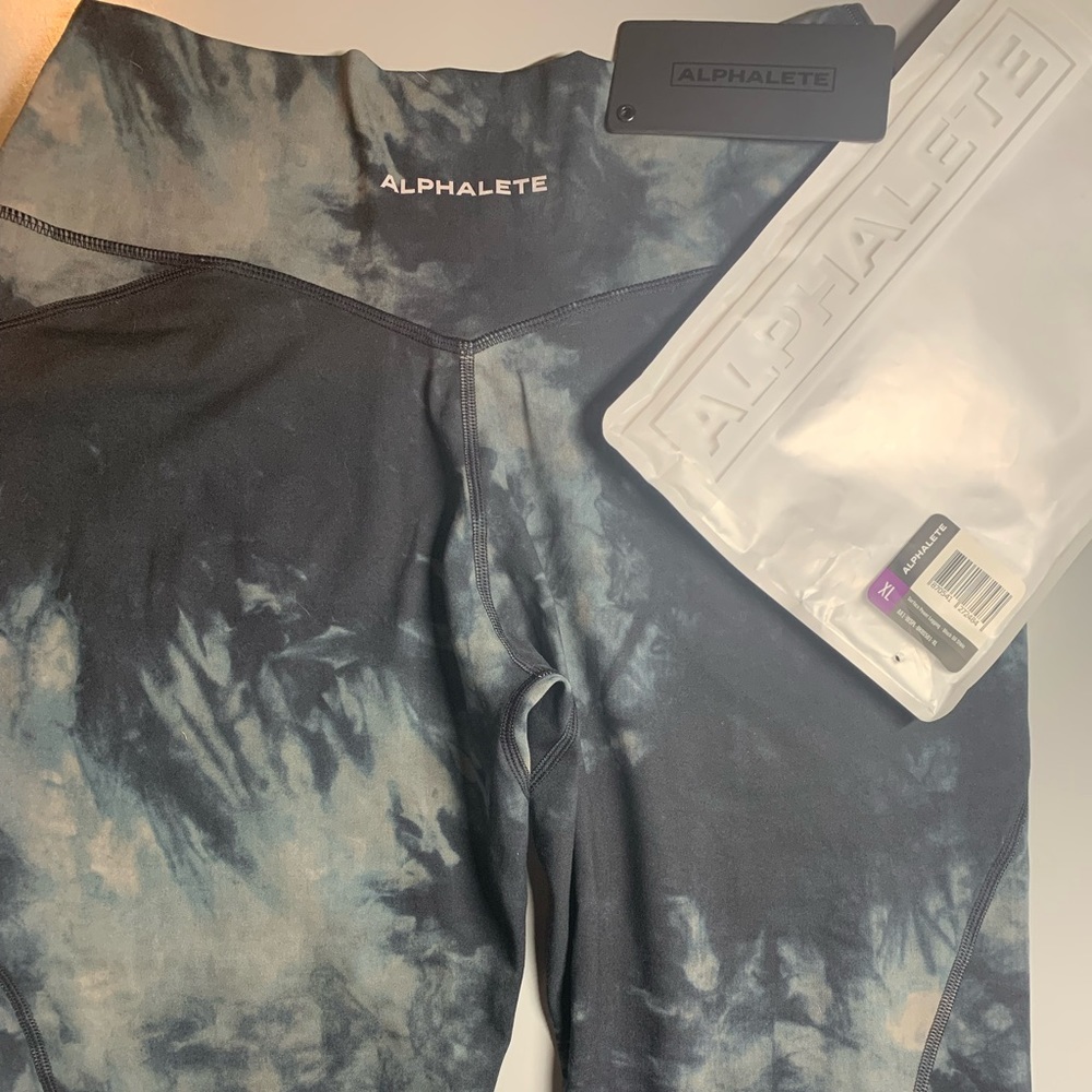Alphalete surface power leggings